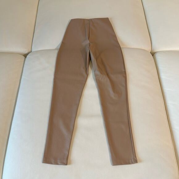 Missguided Faux Leather Pants - Picture 2 of 8